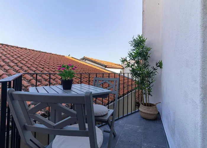 Porta 25 Guesthouse